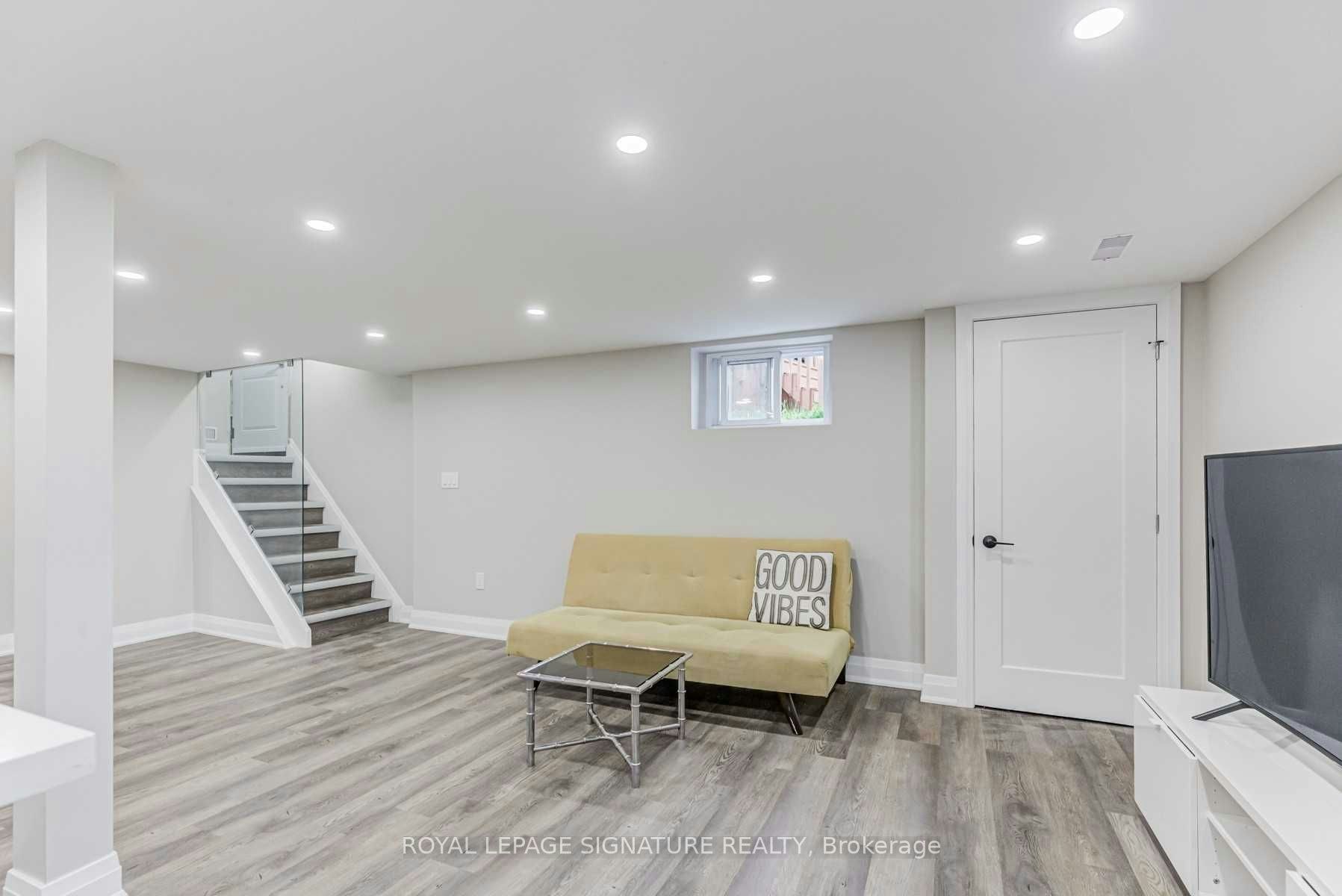 54 Inniswood Drive, Toronto, ON, M1R 1E5 - 5