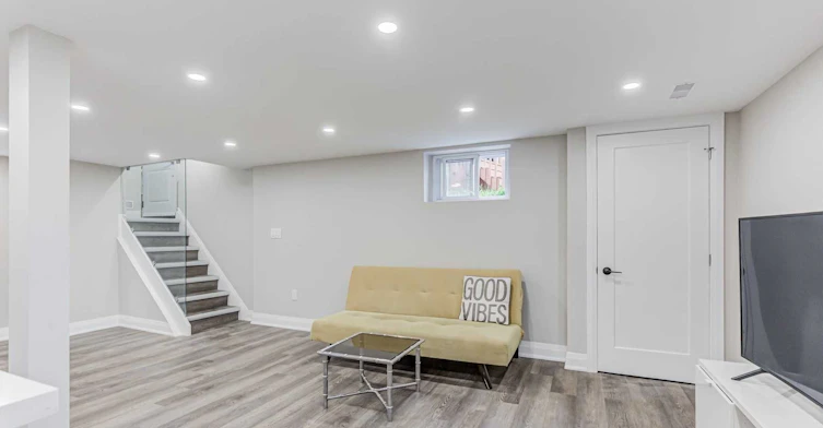 54 Inniswood Drive, Toronto, ON, M1R 1E5 - 5