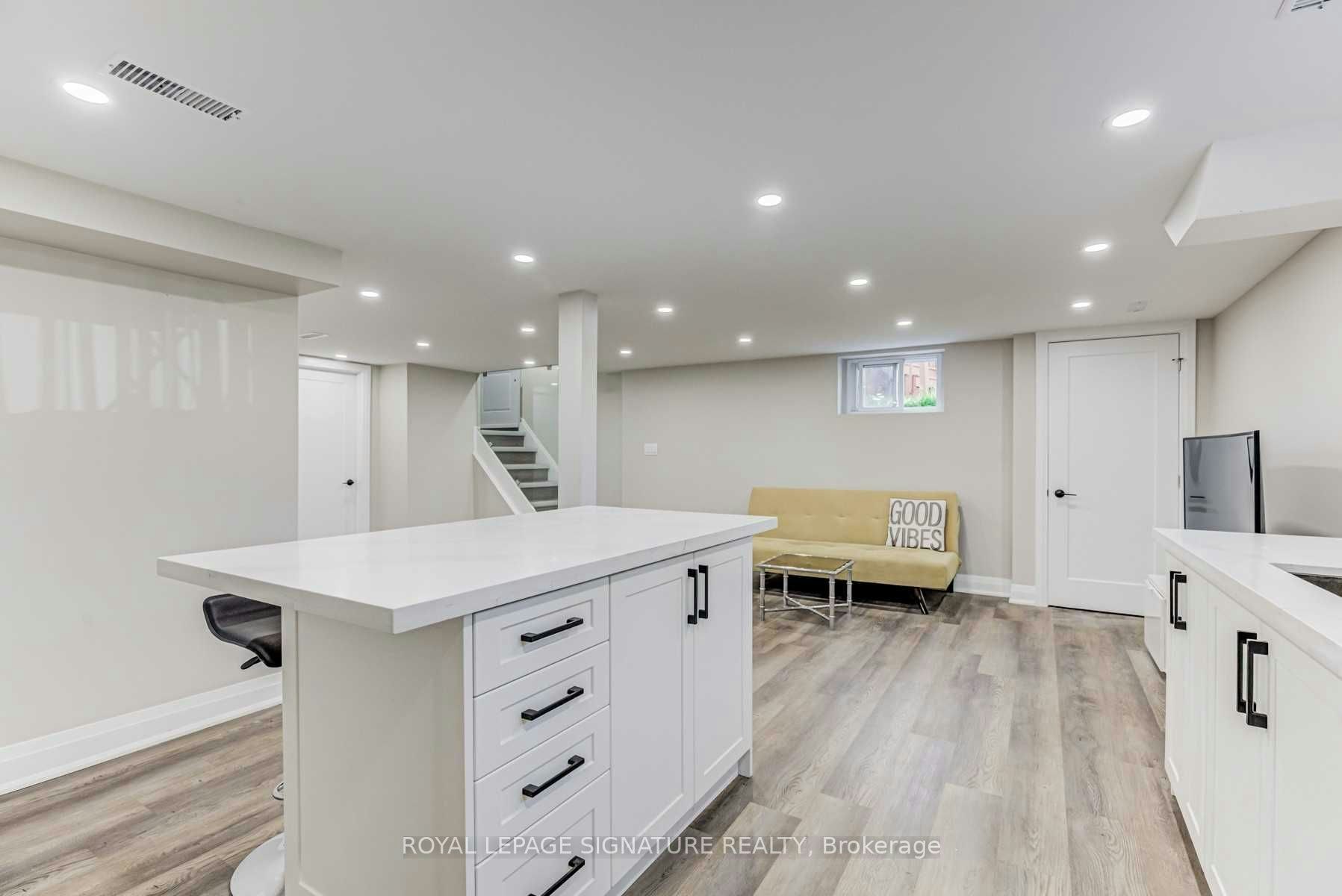 54 Inniswood Drive, Toronto, ON, M1R 1E5 - 7