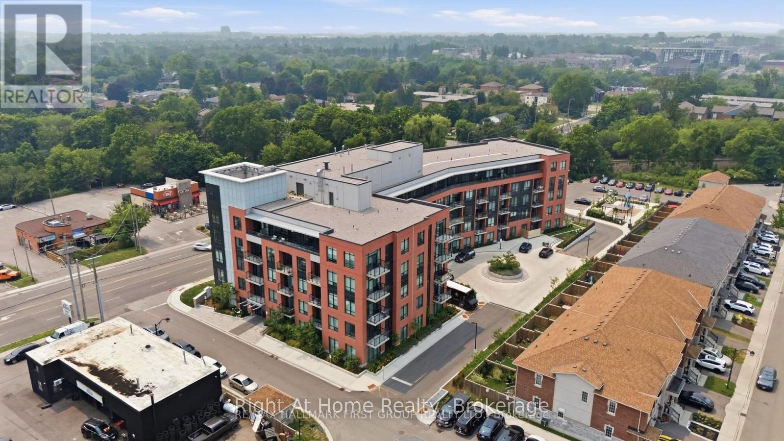 310-1010 Dundas Street, Whitby, ON, L1N 2K2