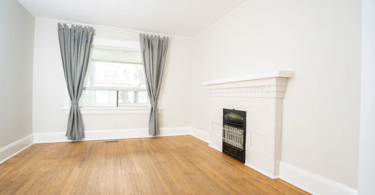 Upper-393 Milverton Boulevard, Toronto, ON, M4J 1W1 - 2
