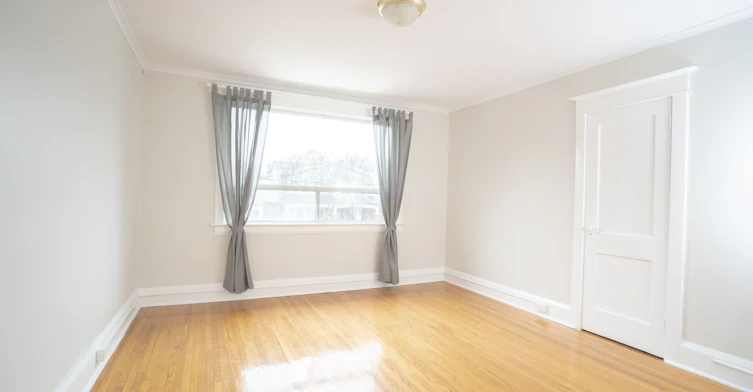 Upper-393 Milverton Boulevard, Toronto, ON, M4J 1W1 - 7
