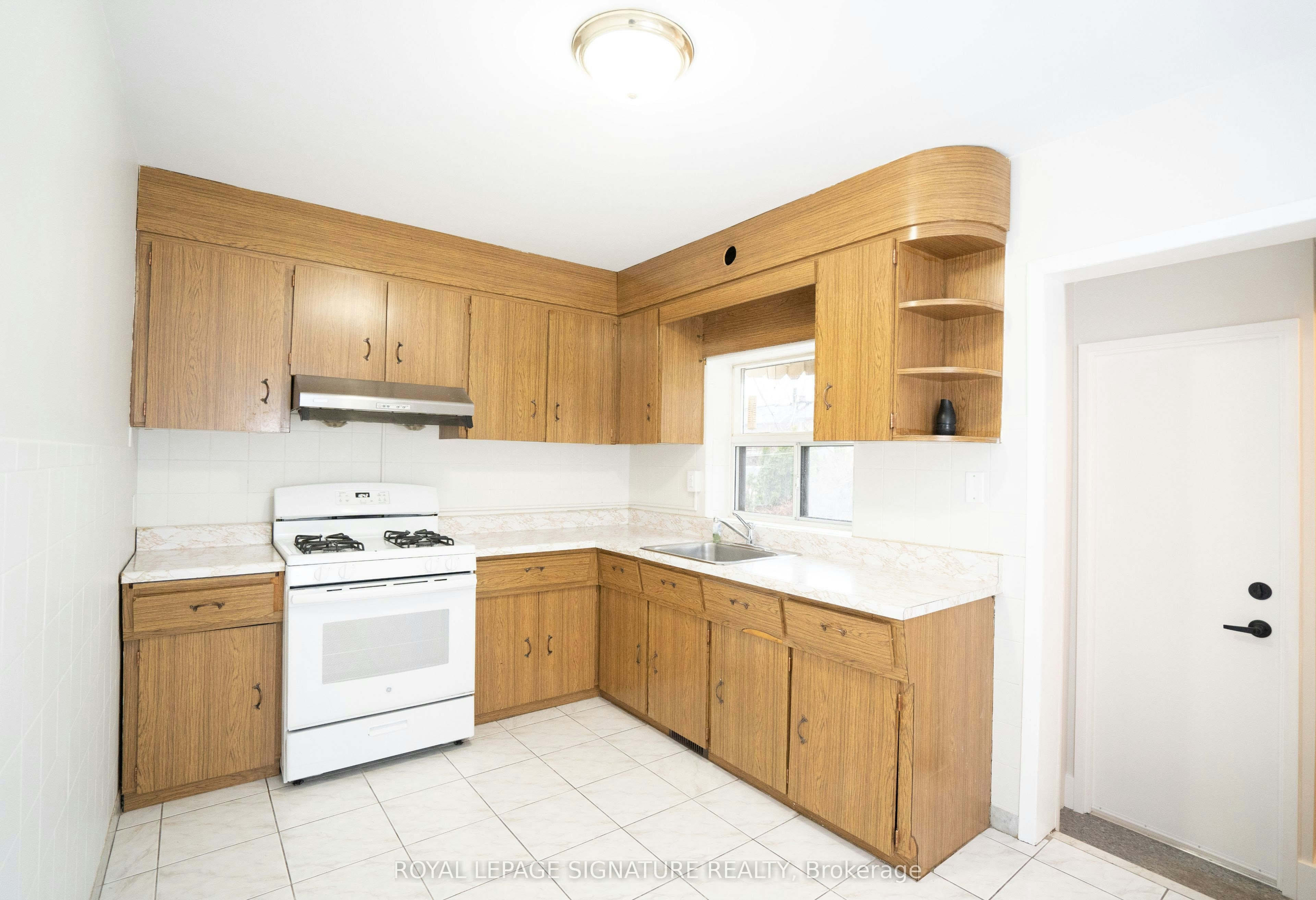 Upper-393 Milverton Boulevard, Toronto, ON, M4J 1W1 - 5