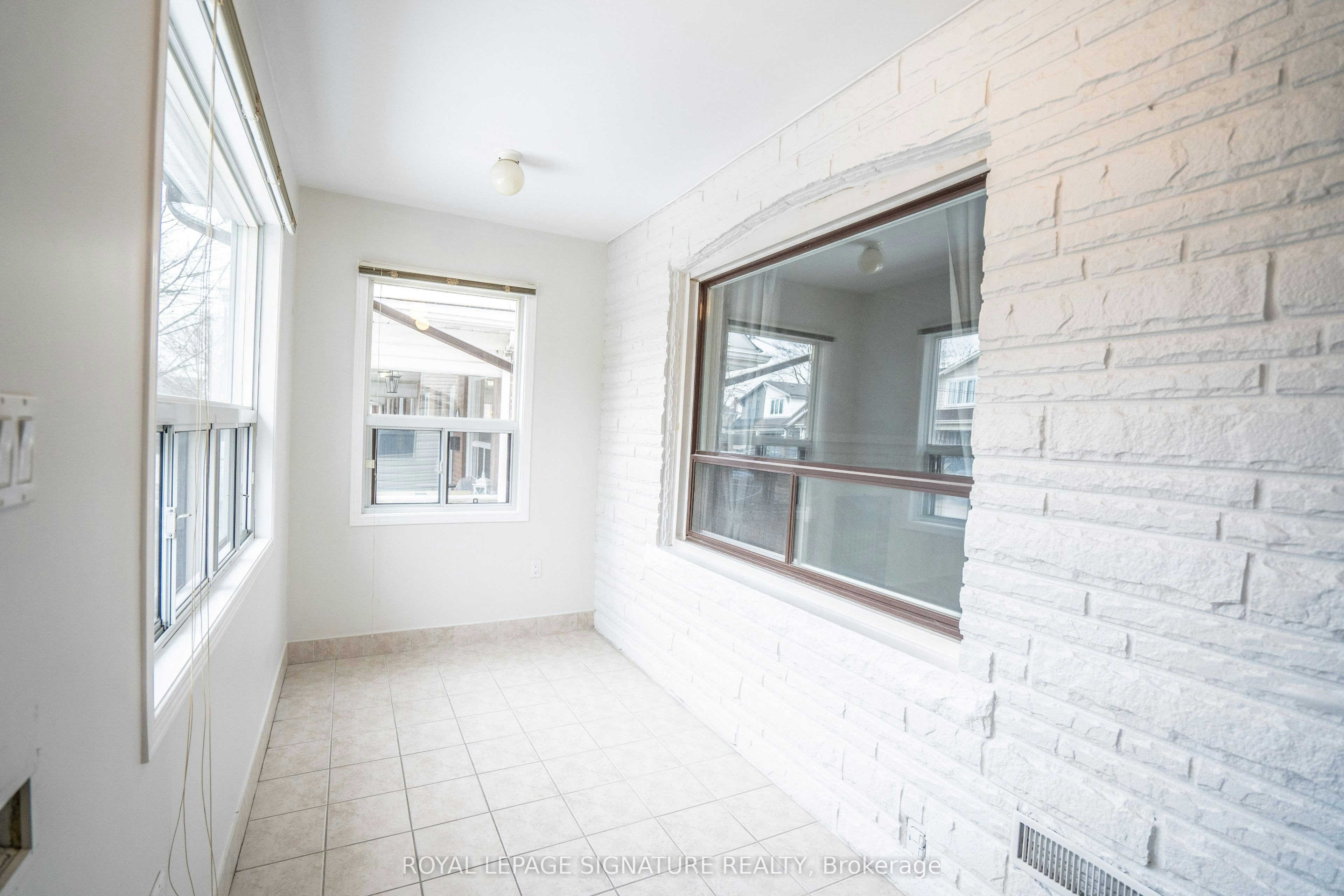 Upper-393 Milverton Boulevard, Toronto, ON, M4J 1W1 - 12