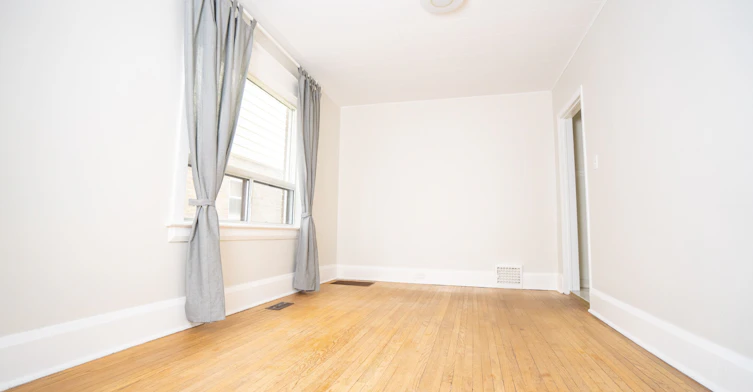 Upper-393 Milverton Boulevard, Toronto, ON, M4J 1W1 - 4