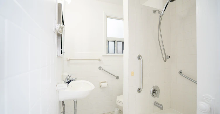 Upper-393 Milverton Boulevard, Toronto, ON, M4J 1W1 - 10