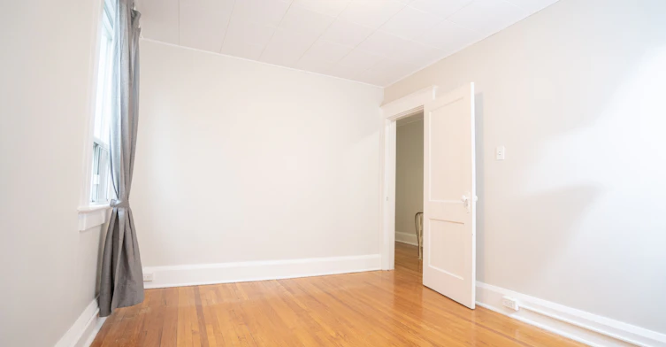 Upper-393 Milverton Boulevard, Toronto, ON, M4J 1W1 - 8