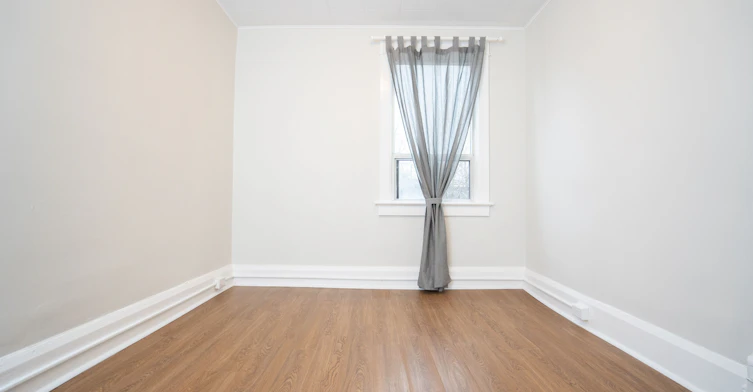 Upper-393 Milverton Boulevard, Toronto, ON, M4J 1W1 - 9