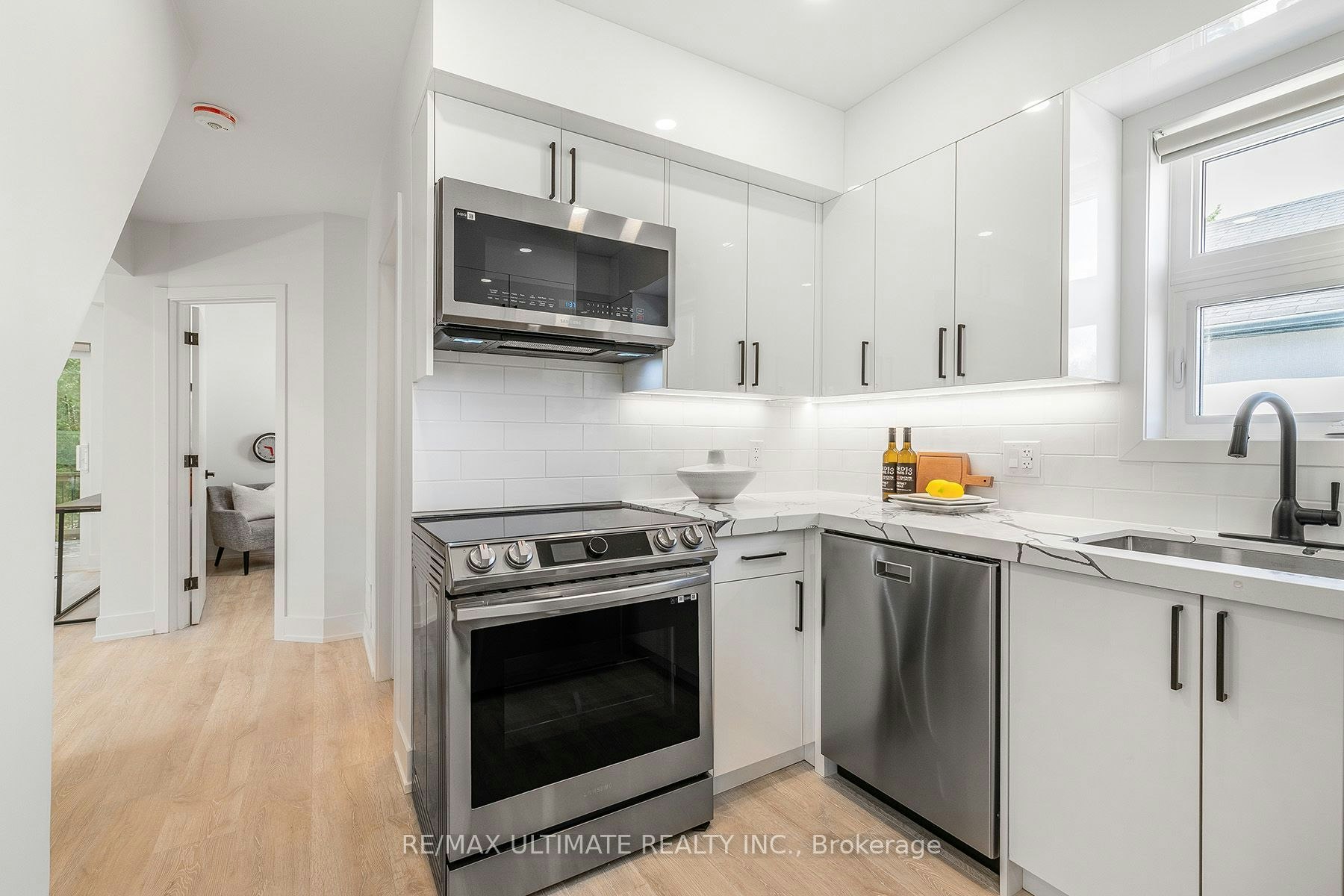 Main-54 Huntington Avenue, Toronto, ON, M1K 4L1 - 10