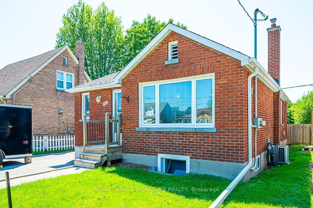 102 Central Park Boulevard N, Oshawa, ON, L1G 5Y5