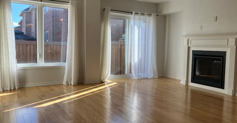 2448 Equestrian Crescent, Oshawa, ON, L1H 7K4 - 4