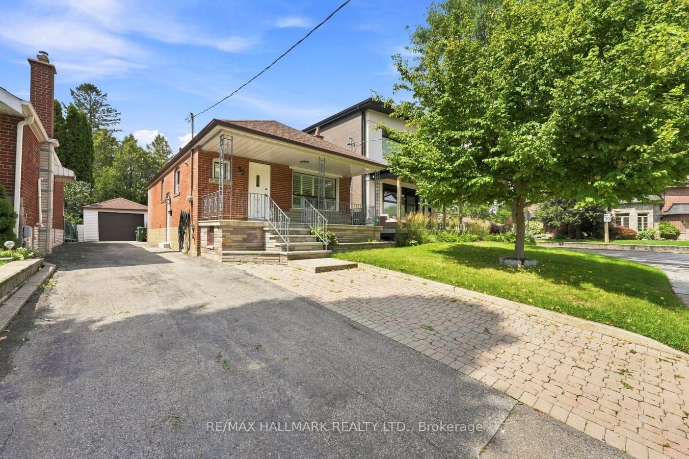 32 Denvale Road, Toronto, ON, M4B 3B5 - 4