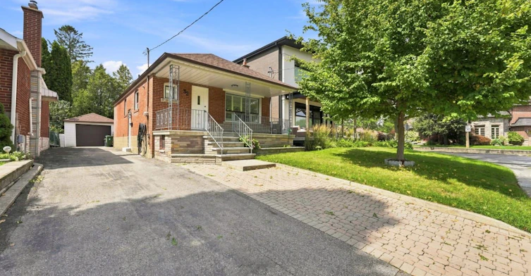32 Denvale Road, Toronto, ON, M4B 3B5 - 4