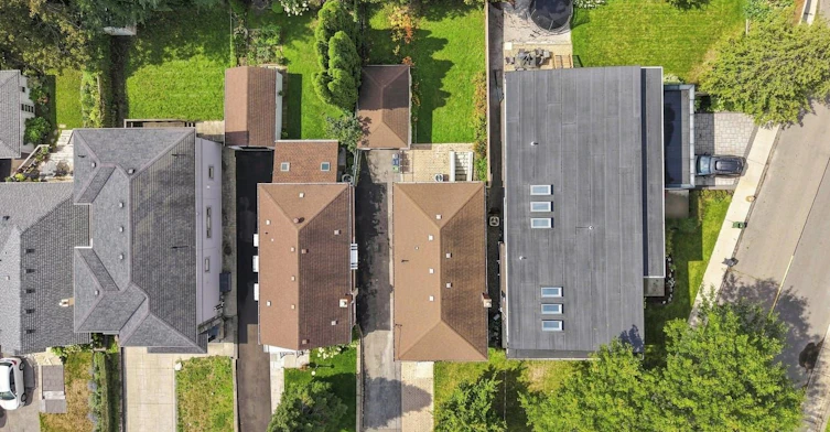 32 Denvale Road, Toronto, ON, M4B 3B5 - 33