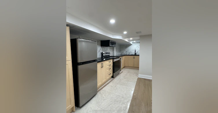 16 Glenside Avenue, Toronto, ON, M4L 2T5 - 3