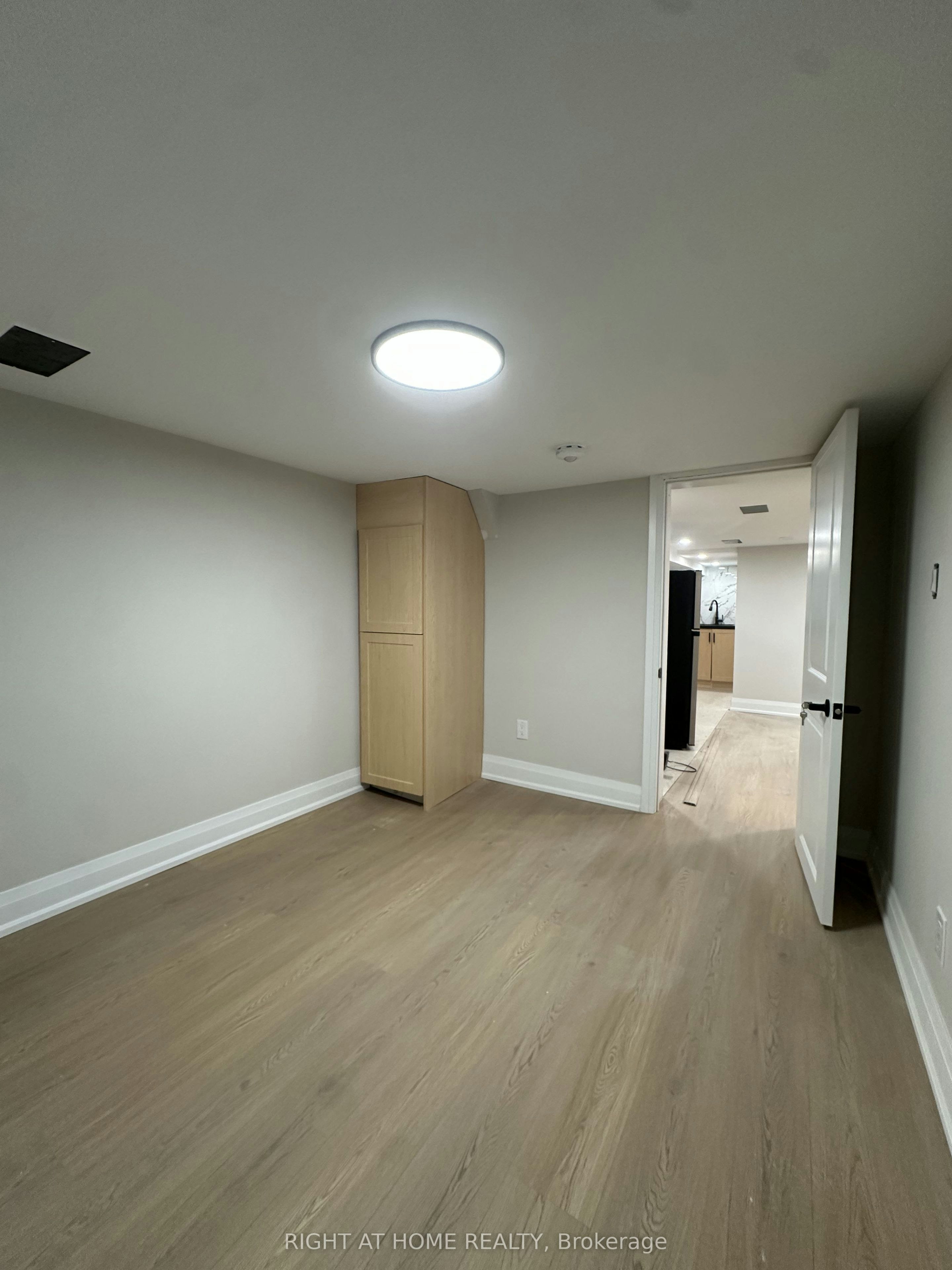 16 Glenside Avenue, Toronto, ON, M4L 2T5 - 9