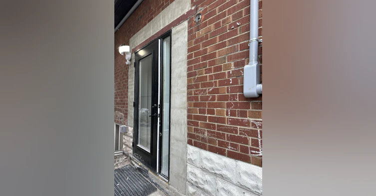 16 Glenside Avenue, Toronto, ON, M4L 2T5