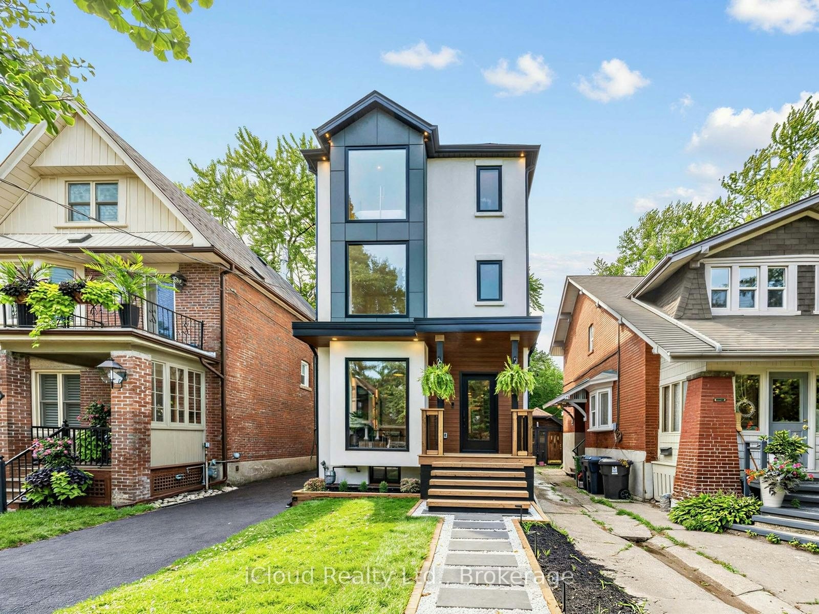96 Woodycrest Avenue, Toronto, ON, M4J 3A9