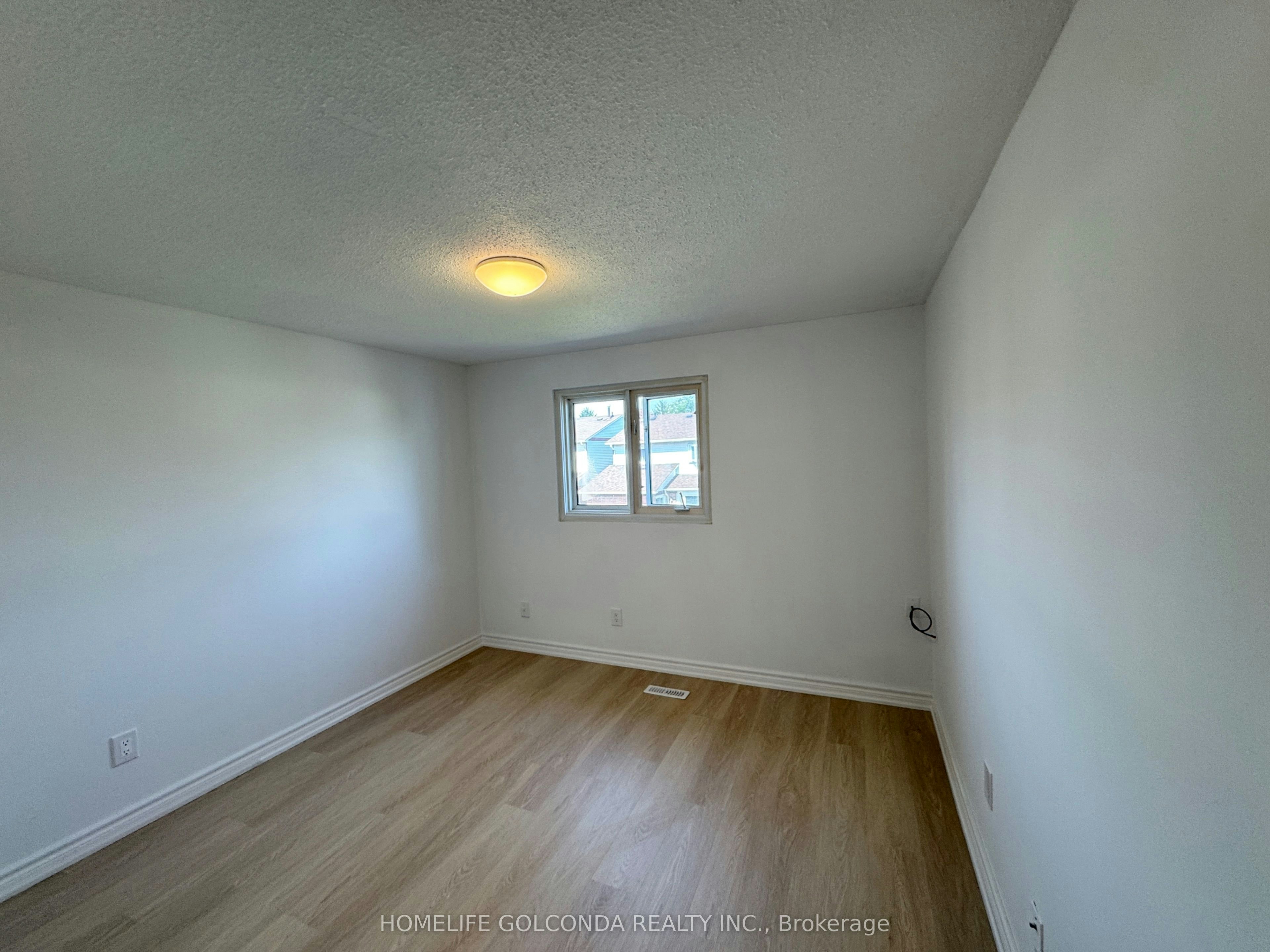 12 Grenbeck Drive, Toronto, ON, M1V 2H6 - 15