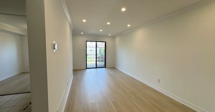 12 Grenbeck Drive, Toronto, ON, M1V 2H6 - 3