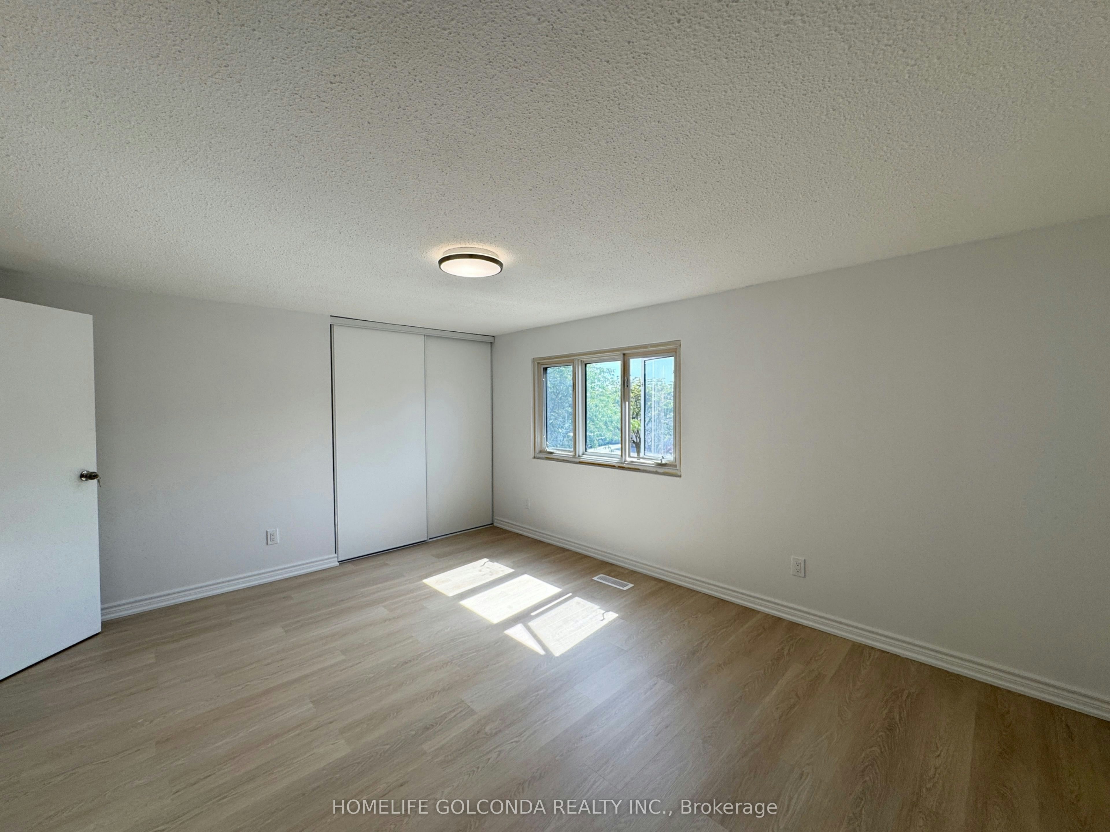12 Grenbeck Drive, Toronto, ON, M1V 2H6 - 12