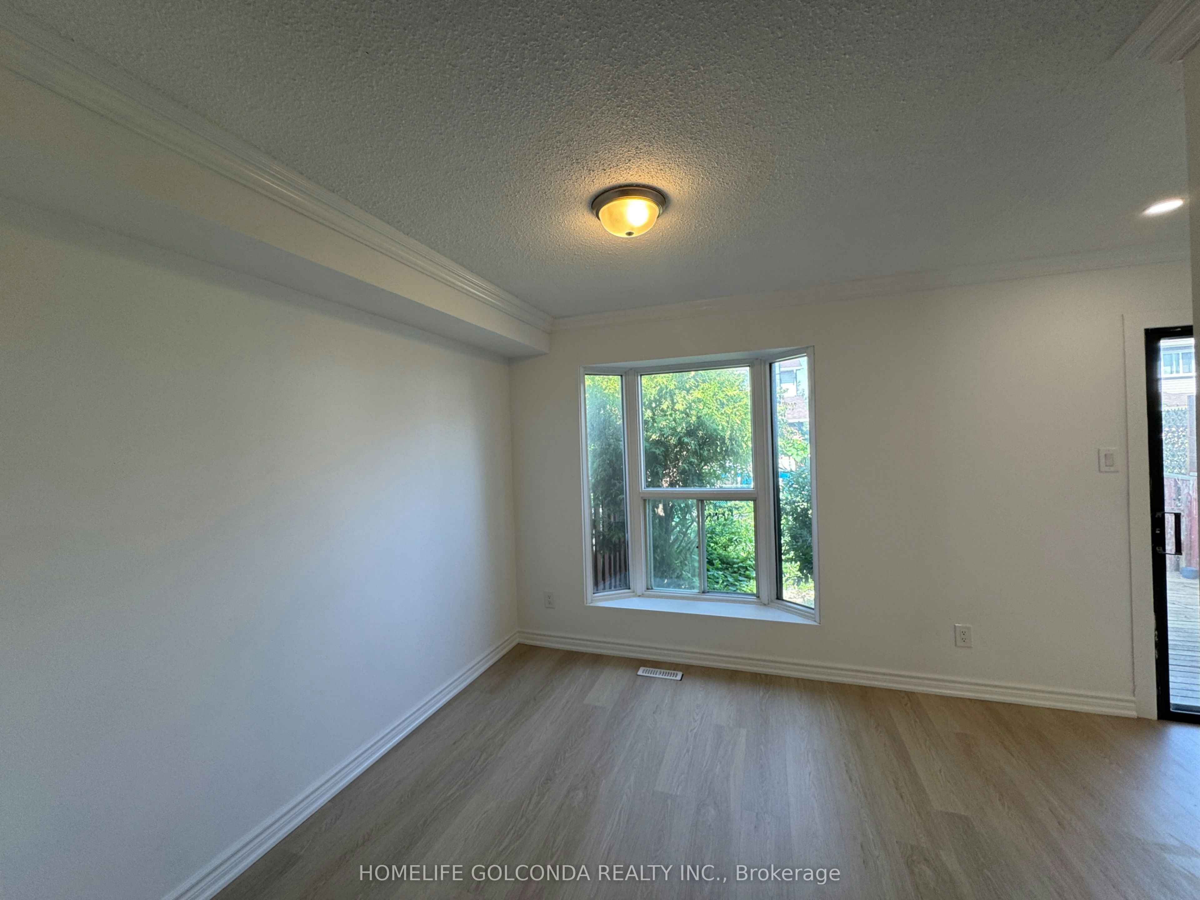 12 Grenbeck Drive, Toronto, ON, M1V 2H6 - 6