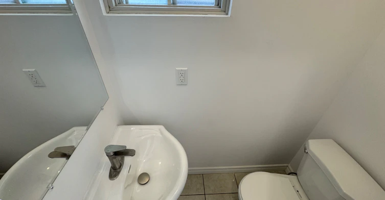 12 Grenbeck Drive, Toronto, ON, M1V 2H6 - 10