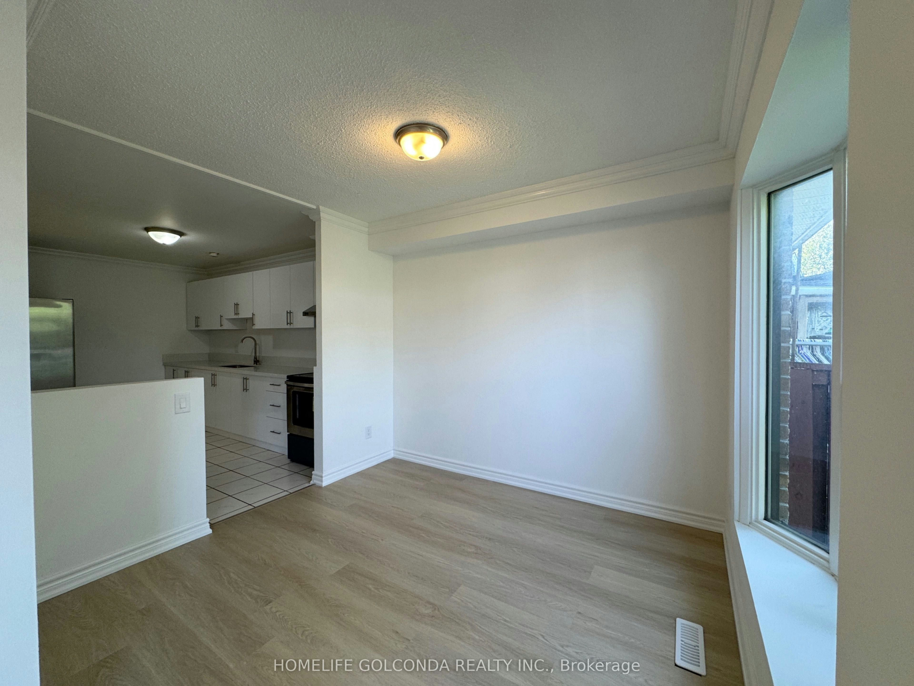 12 Grenbeck Drive, Toronto, ON, M1V 2H6 - 7