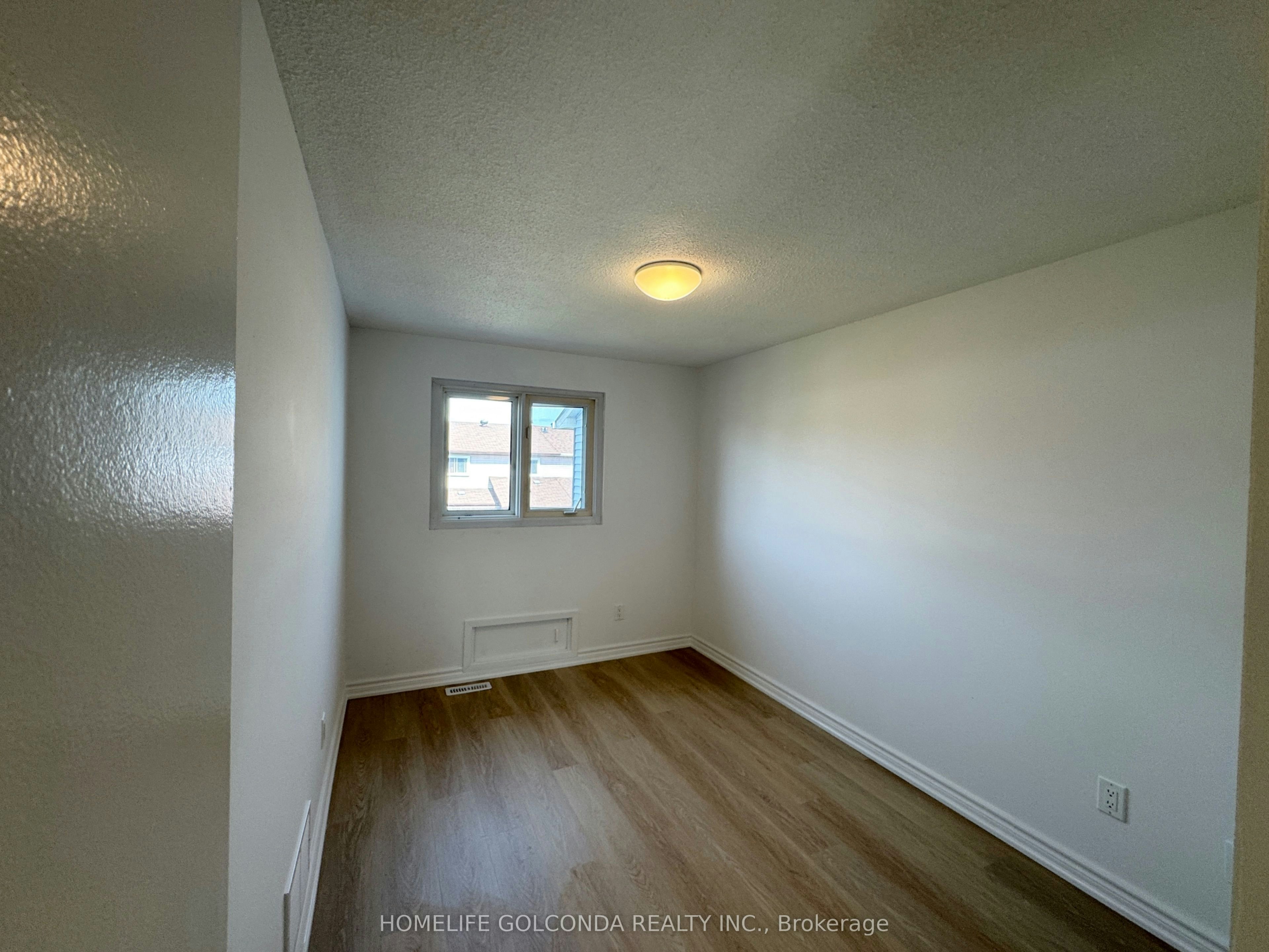 12 Grenbeck Drive, Toronto, ON, M1V 2H6 - 13