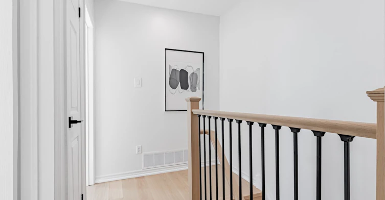 Main-8 Redwood Avenue, Toronto, ON, M4L 2S6 - 14
