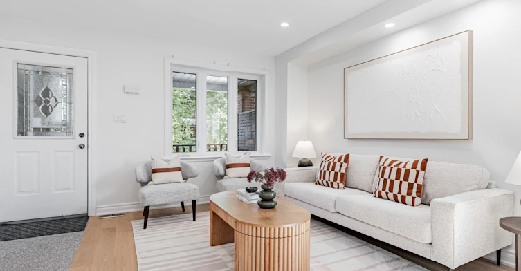 Main-8 Redwood Avenue, Toronto, ON, M4L 2S6 - 4