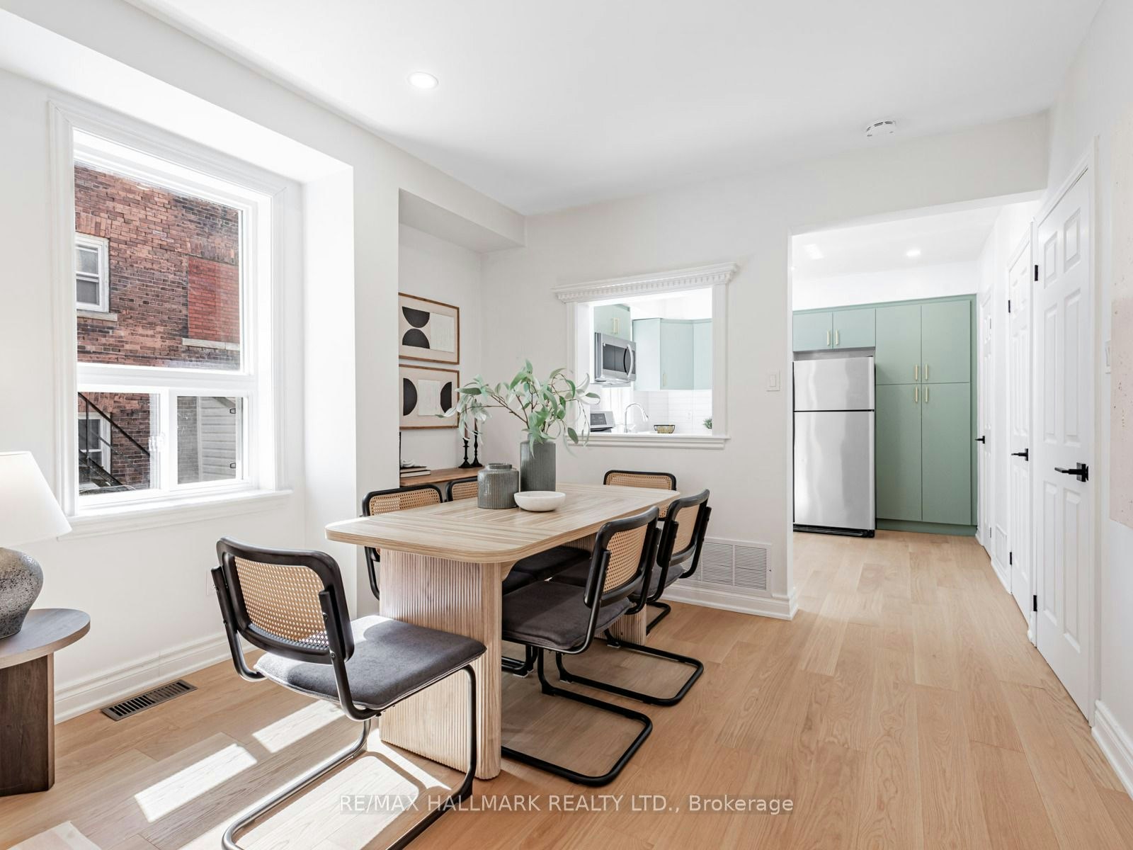 Main-8 Redwood Avenue, Toronto, ON, M4L 2S6 - 9