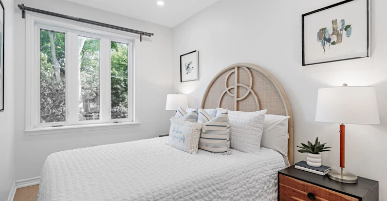 Main-8 Redwood Avenue, Toronto, ON, M4L 2S6 - 15