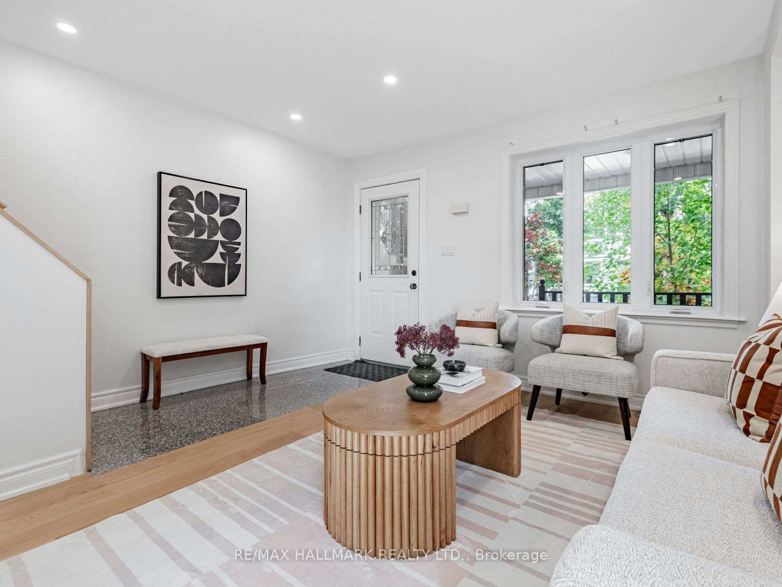 Main-8 Redwood Avenue, Toronto, ON, M4L 2S6 - 5