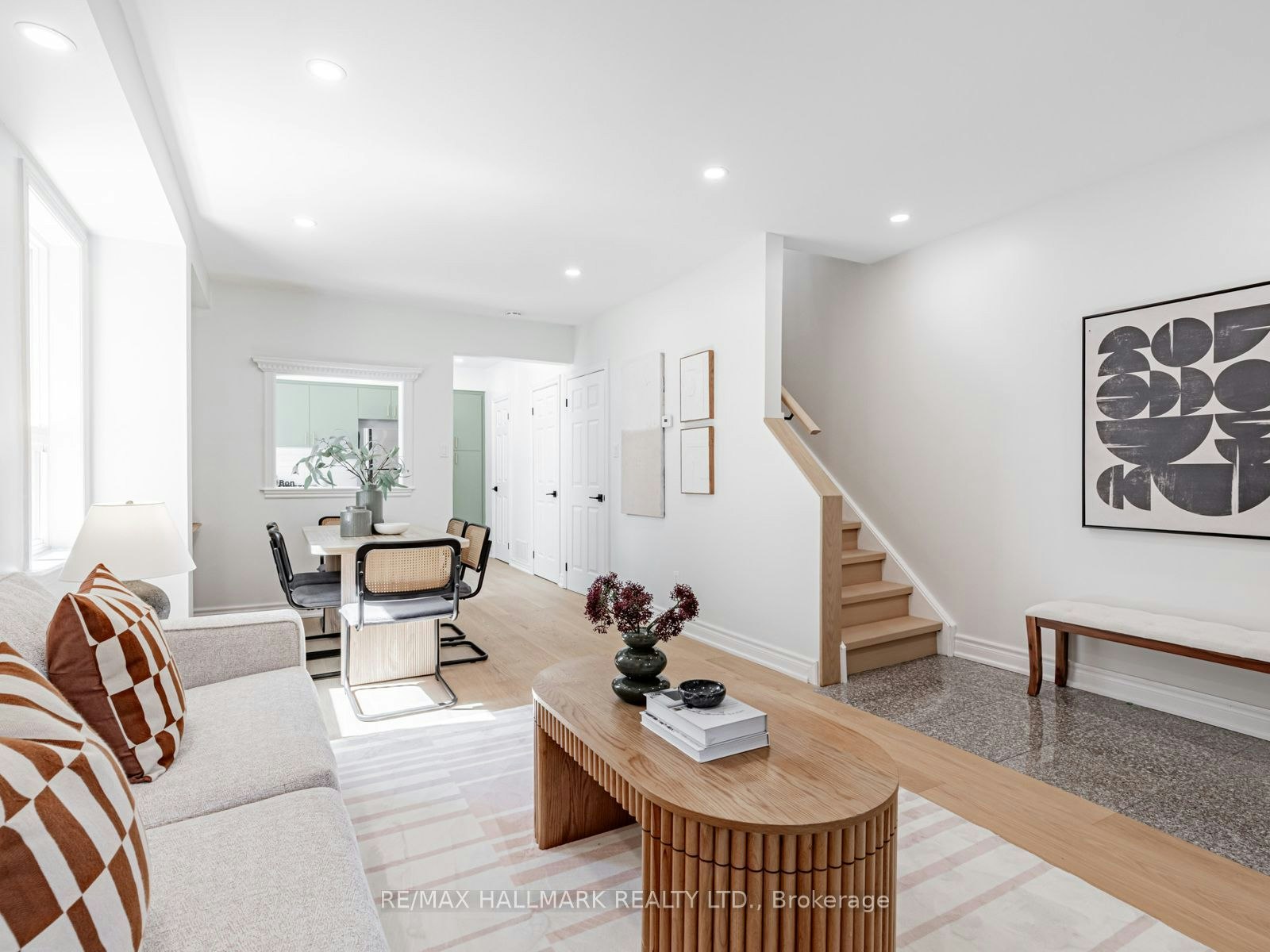 Main-8 Redwood Avenue, Toronto, ON, M4L 2S6 - 6