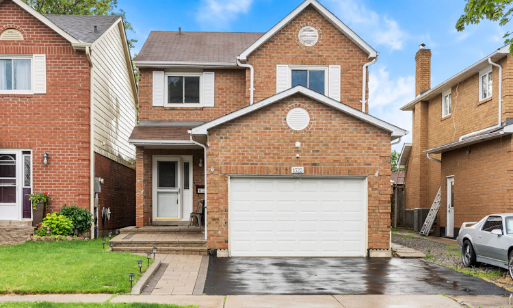 1322 Redwood Lane