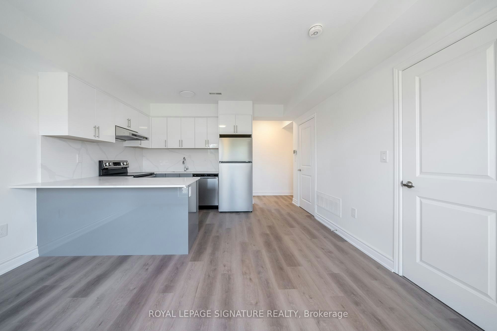 3-2052 Pharmacy Avenue, Toronto, ON, M1T 1H8 - 3