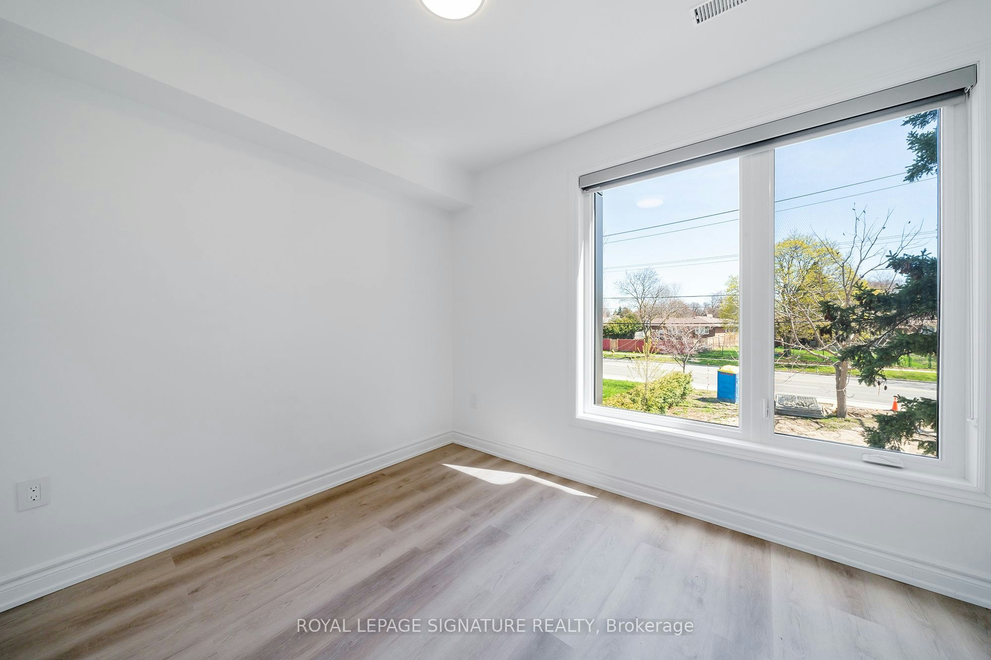 3-2052 Pharmacy Avenue, Toronto, ON, M1T 1H8 - 6