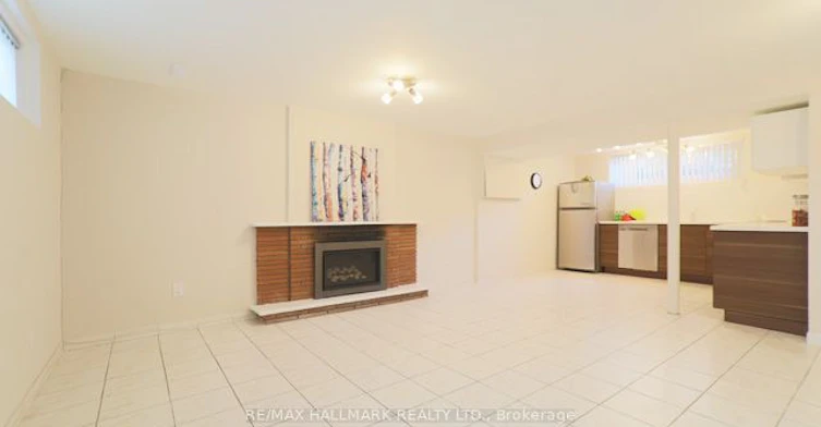 Lower-45 Landfair Crescent, Toronto, ON, M1J 3A6 - 2