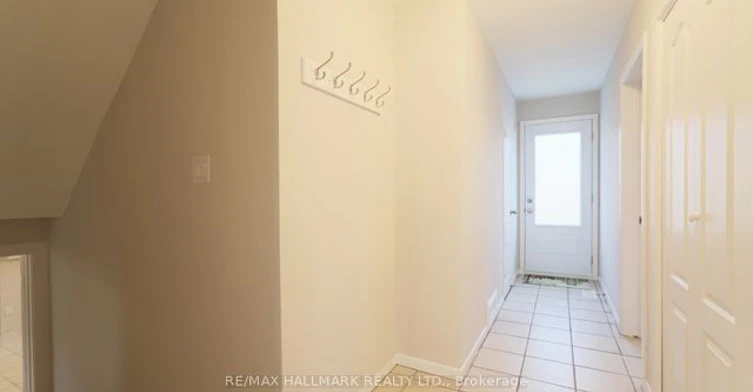 Lower-45 Landfair Crescent, Toronto, ON, M1J 3A6 - 5