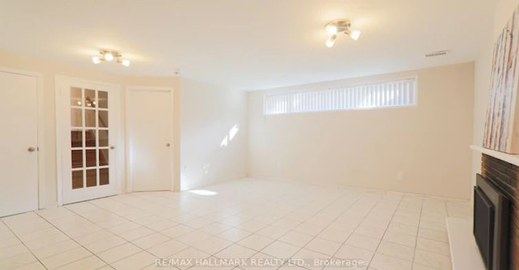 Lower-45 Landfair Crescent, Toronto, ON, M1J 3A6 - 6