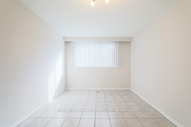 Lower-45 Landfair Crescent, Toronto, ON, M1J 3A6 - 8