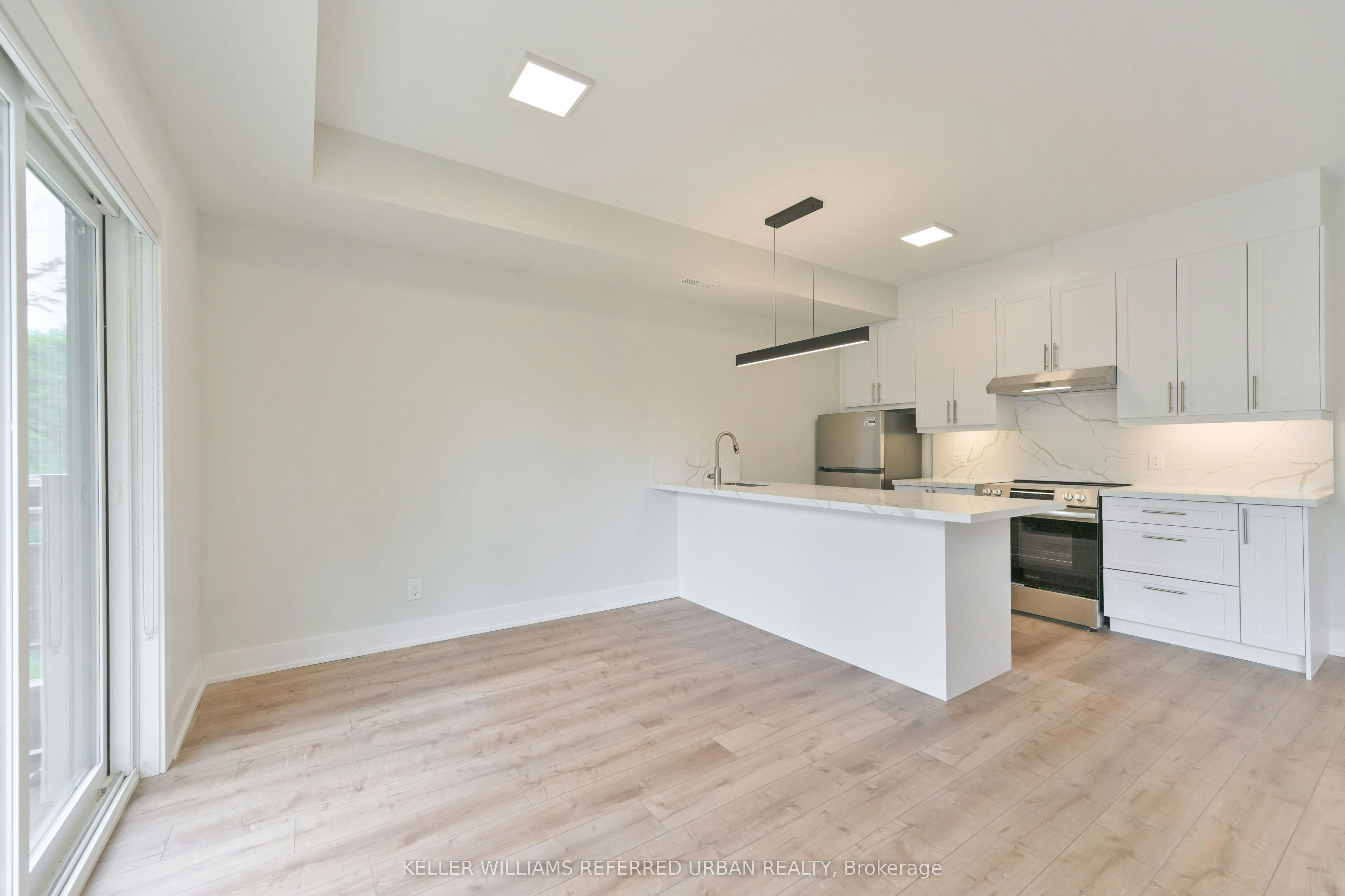 2-2420 Gerrard Street E, Toronto, ON, M4E 2E9 - 12