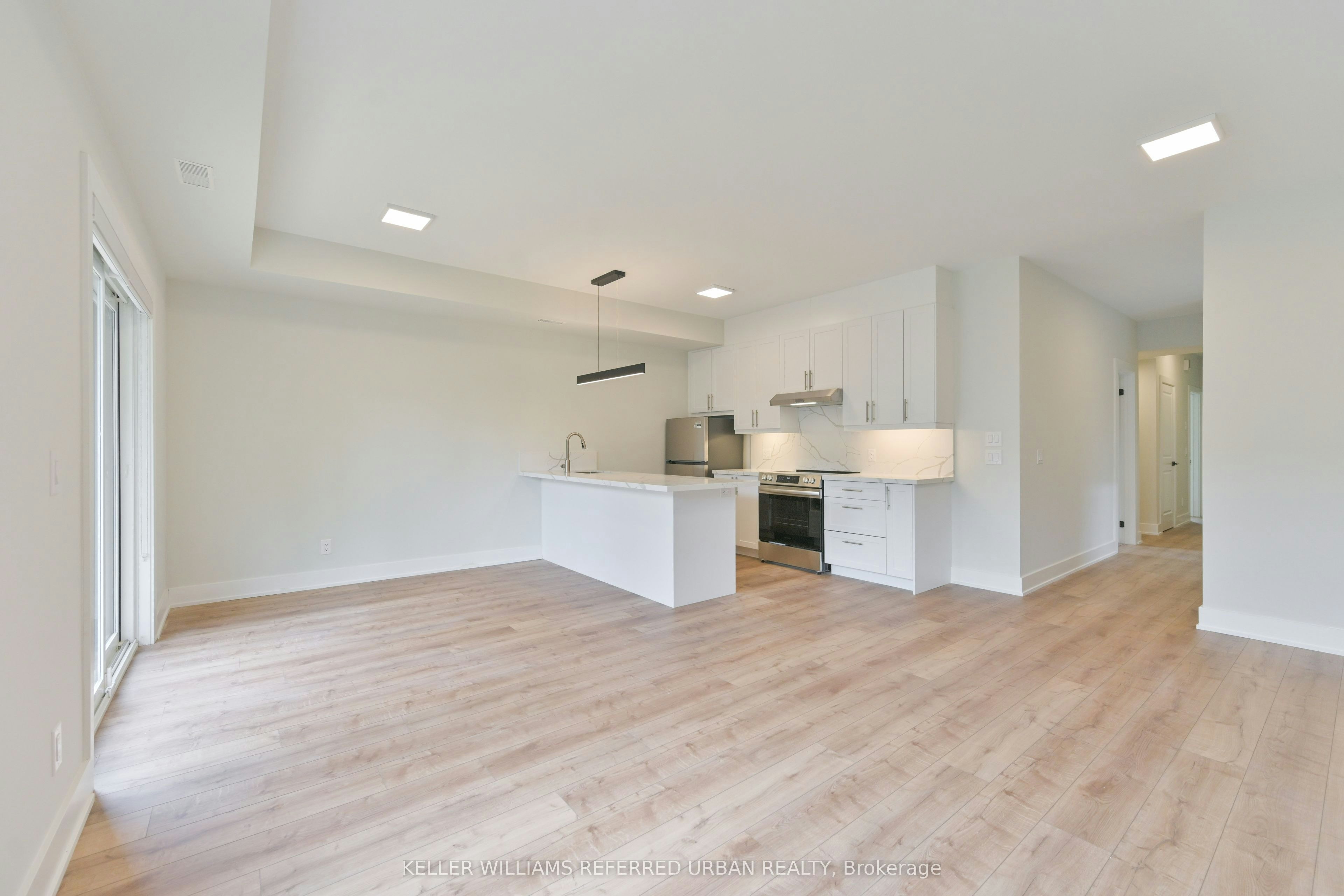 2-2420 Gerrard Street E, Toronto, ON, M4E 2E9 - 11