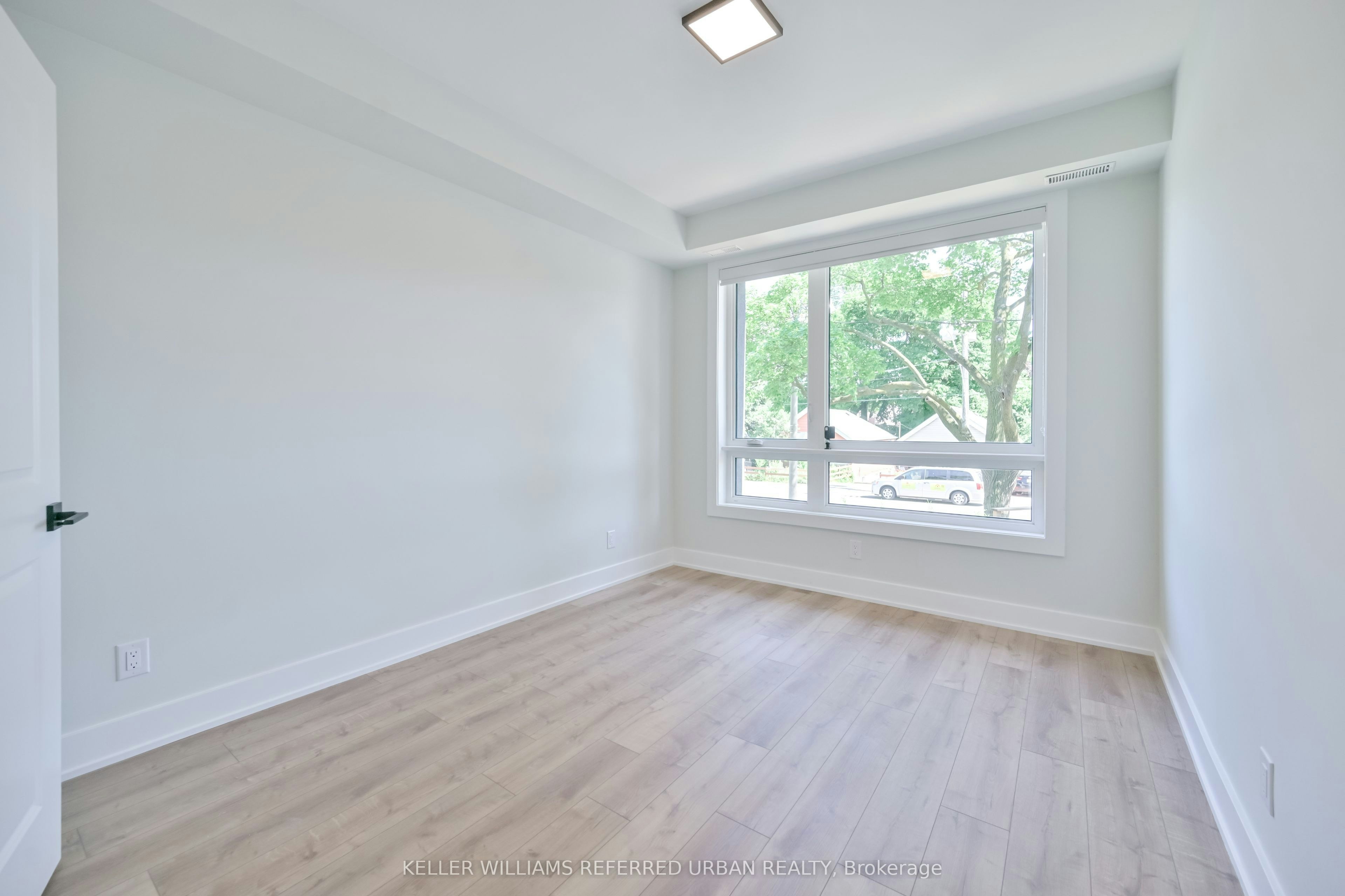 2-2420 Gerrard Street E, Toronto, ON, M4E 2E9 - 18