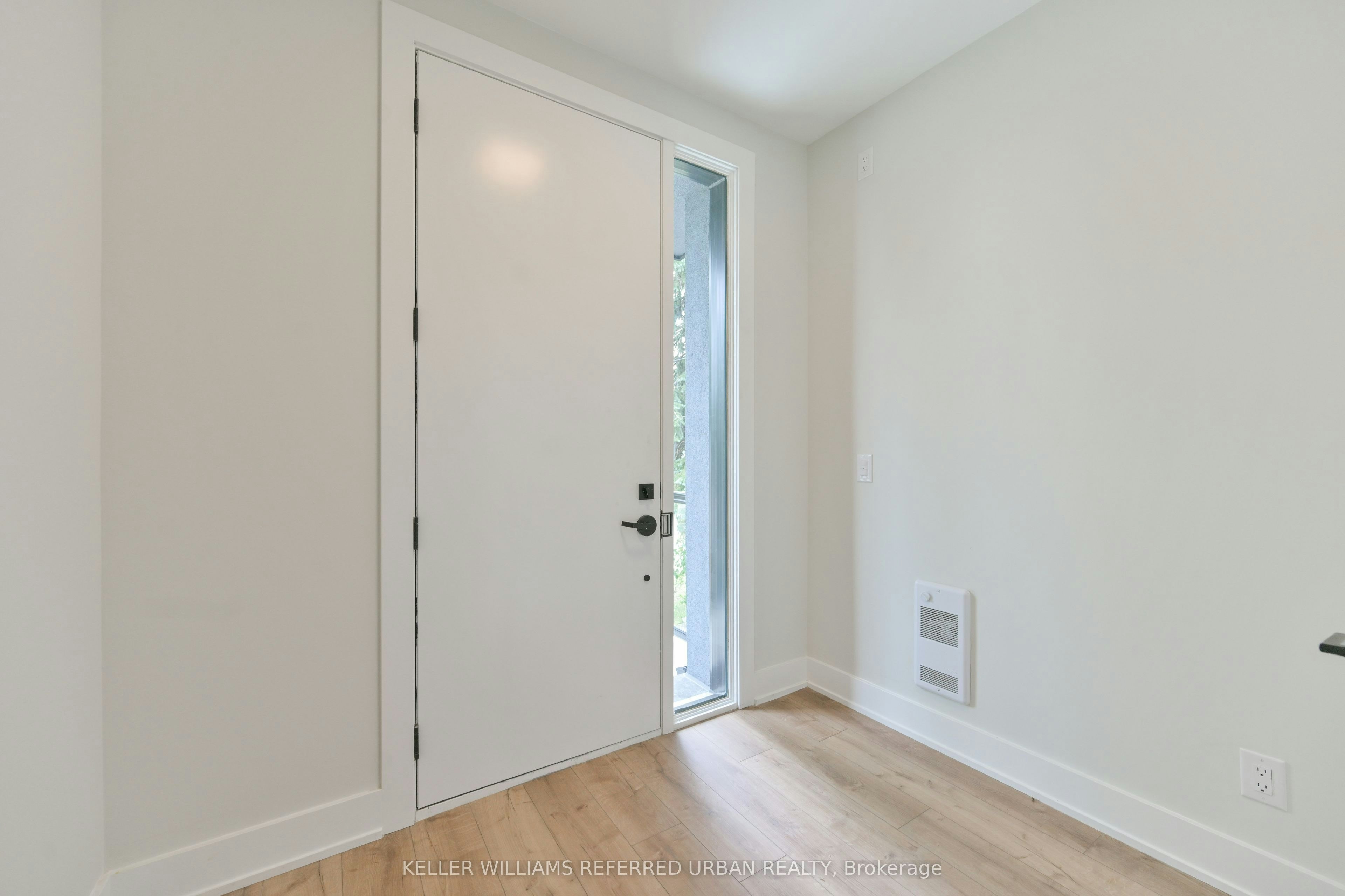 2-2420 Gerrard Street E, Toronto, ON, M4E 2E9 - 4