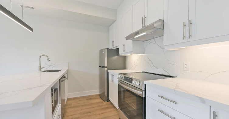 2-2420 Gerrard Street E, Toronto, ON, M4E 2E9 - 13
