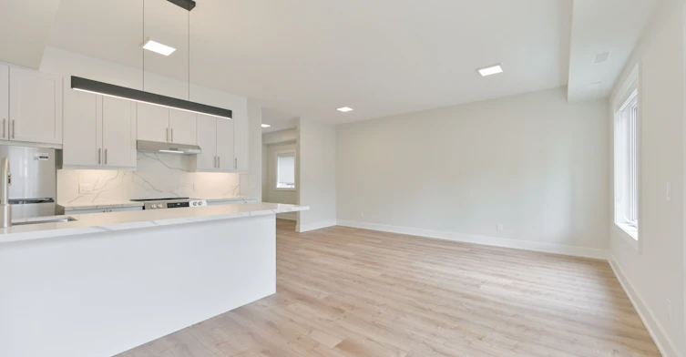 2-2420 Gerrard Street E, Toronto, ON, M4E 2E9 - 15