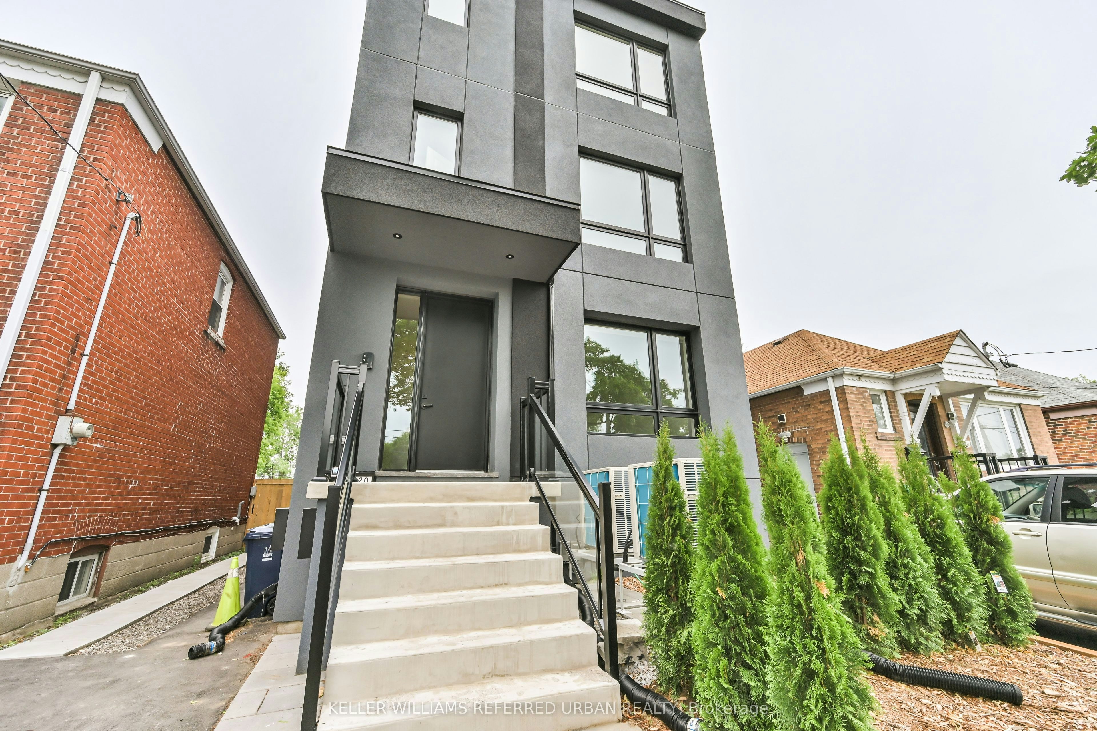 2-2420 Gerrard Street E, Toronto, ON, M4E 2E9 - 3