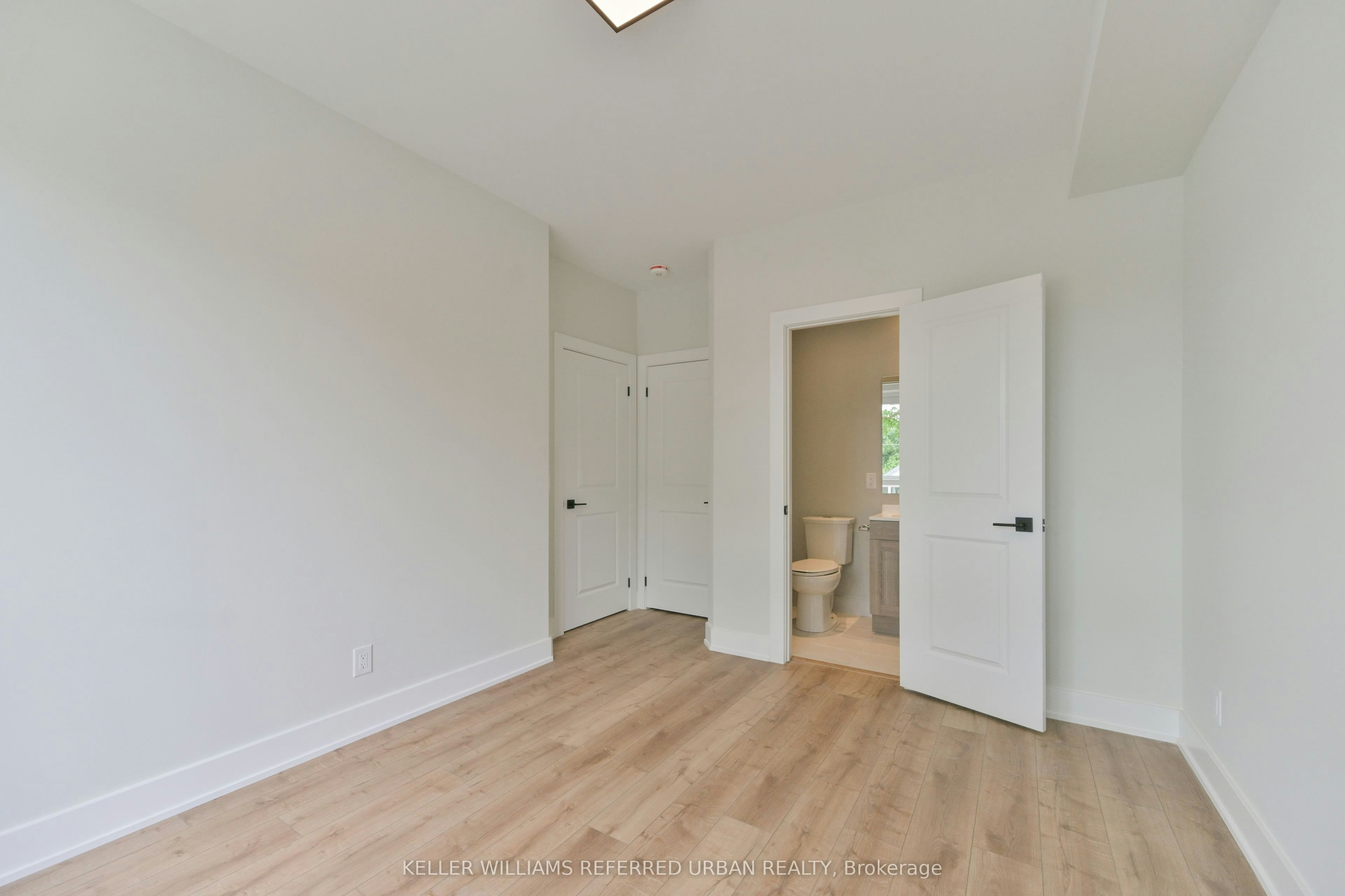 2-2420 Gerrard Street E, Toronto, ON, M4E 2E9 - 19